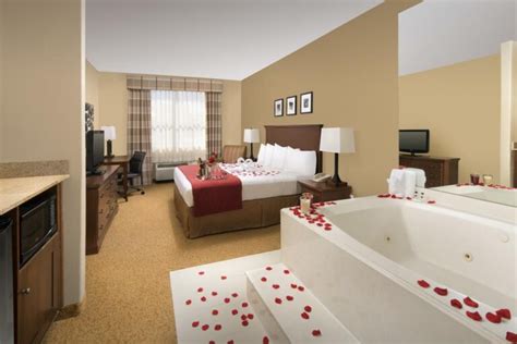 20 Houston Hotels with Private Hot Tub In Room (or Jacuzzi).